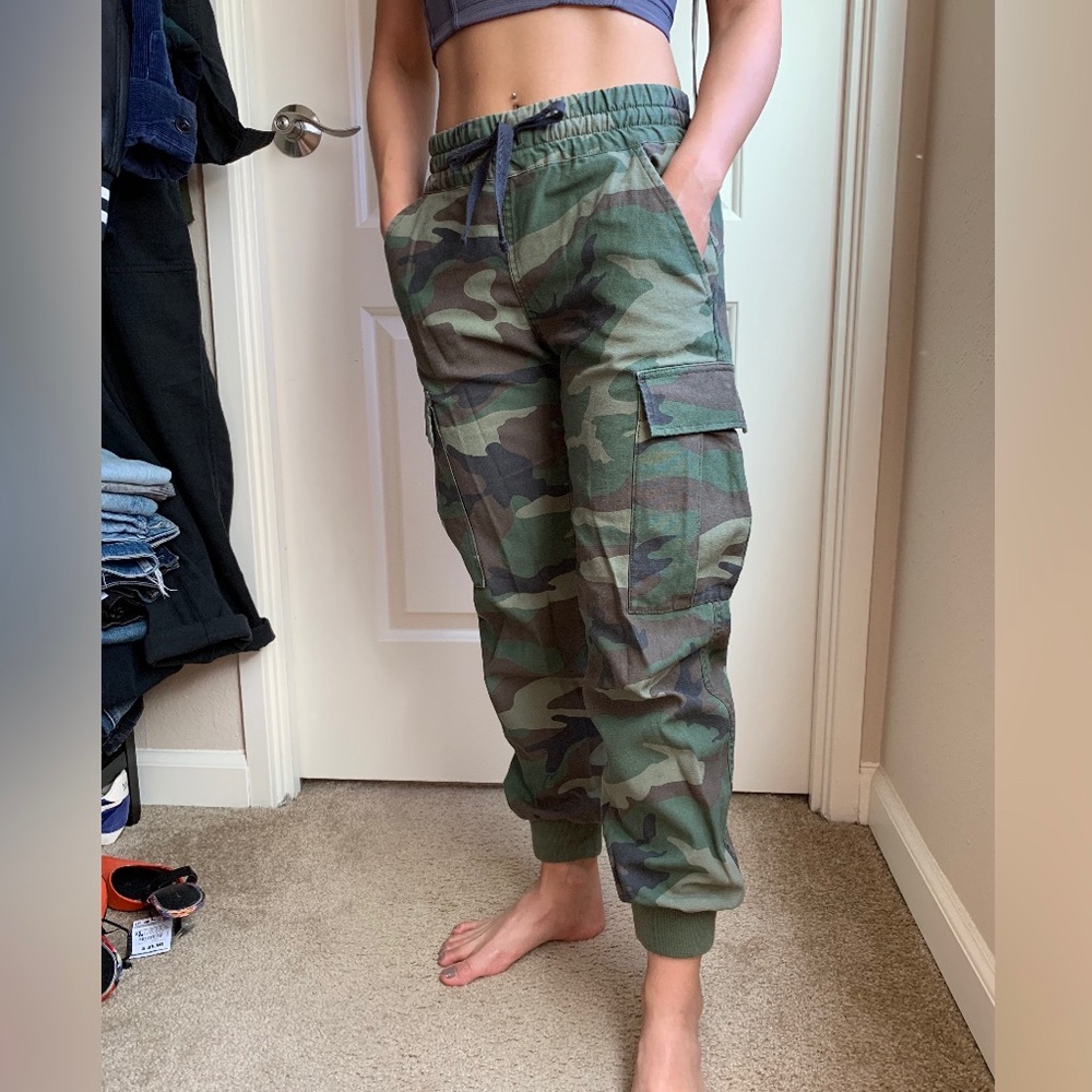 Aritzia TNA Twin Falls Pant (XX small)